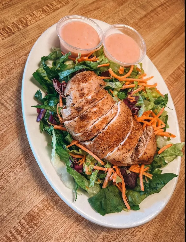 Grilled Chicken Garden Salad